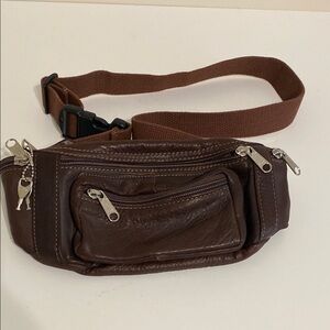 Coronado Leather Fanny pack Waist belt Bag with locking zipper with keys new